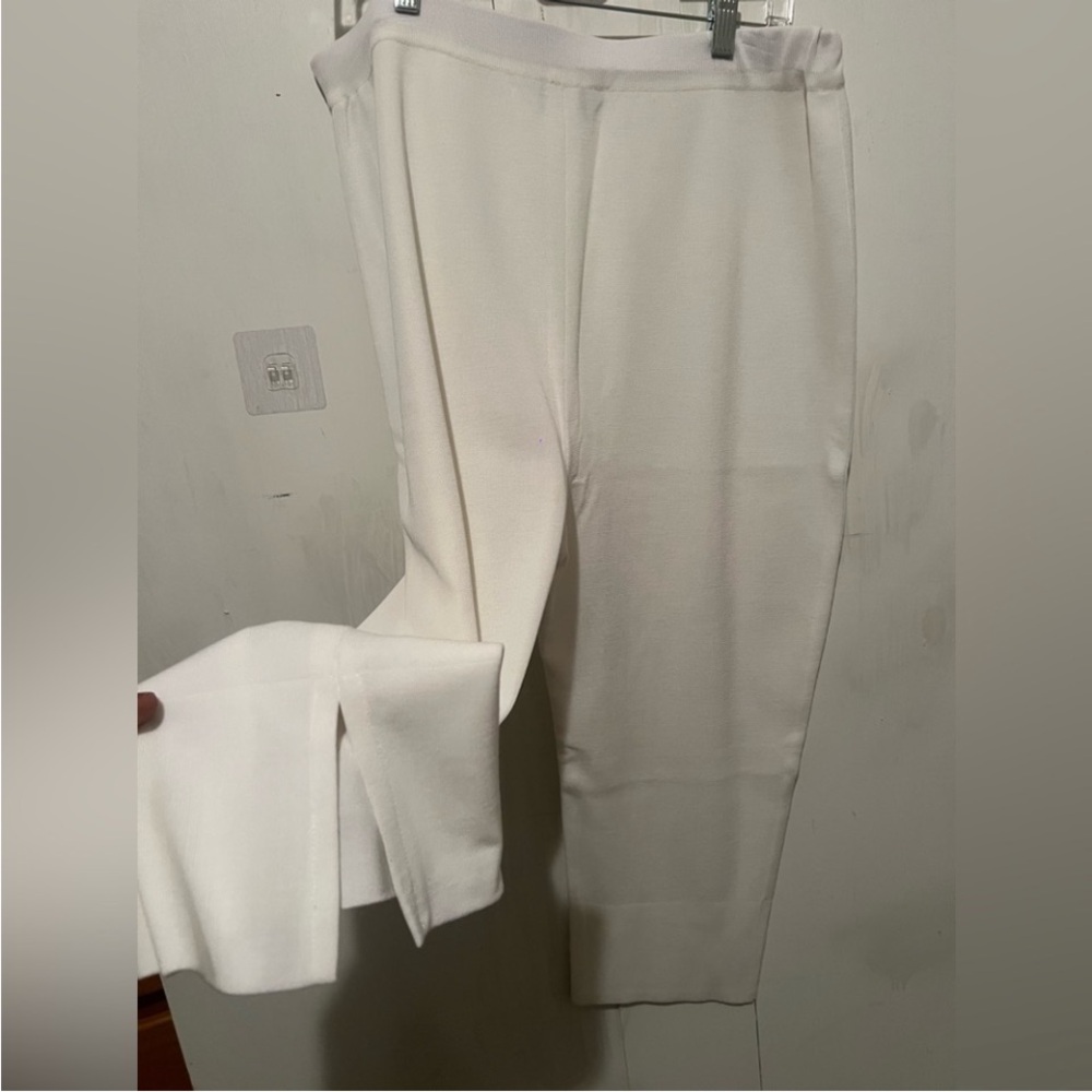 Misook White  Crop Knit Leg Pants •  XL - Picture 7 of 9